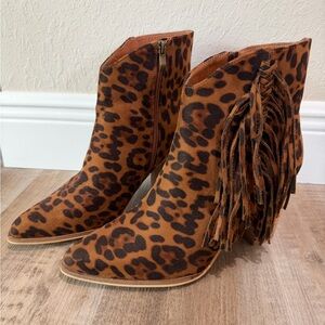 NEW Leopard Tassel Zipper Heeled Ankle Bootie Sz 11